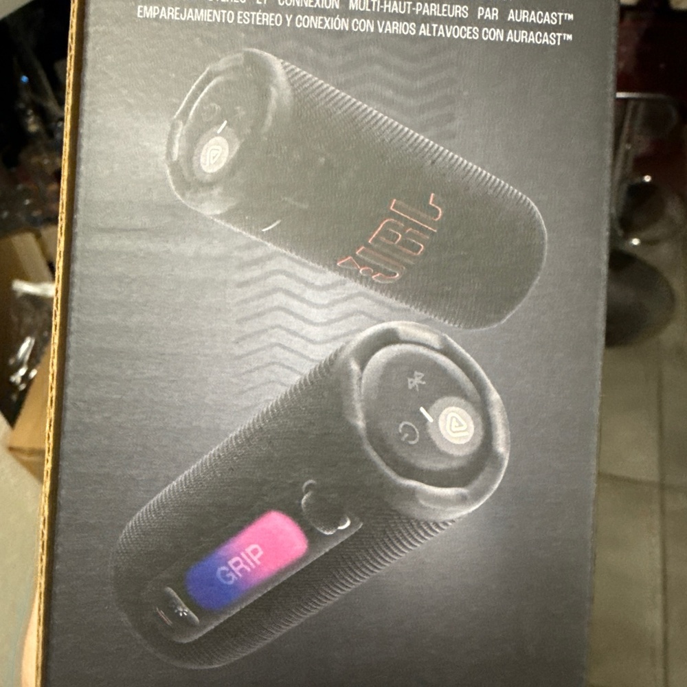 JBL GRIP PORTABLE SPEAKER - BLUETOOTH NWT